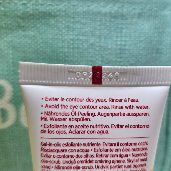 CLARINS Perfect Cleansing 3PC Set In Makeup Bag NIB - Picture 7 of 9